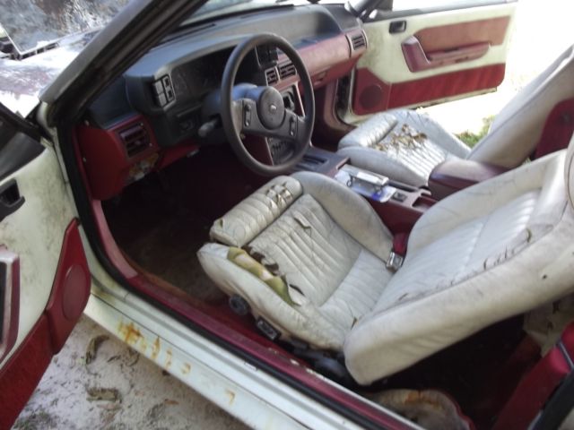 1987 Ford Mustang GT - photo 8