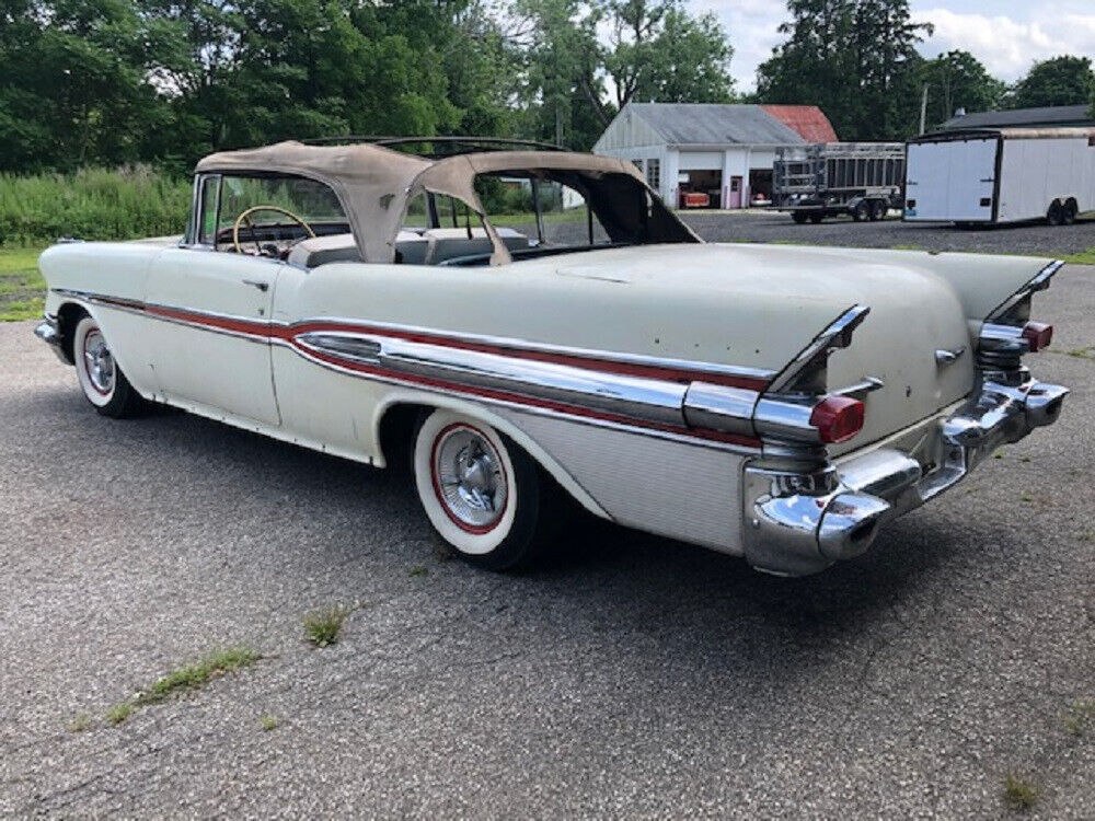 1957 Pontiac Bonneville - photo 4