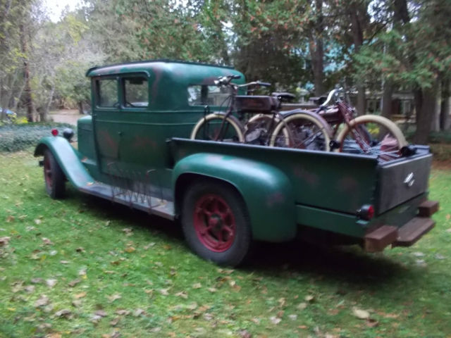 1933 Other Makes 1933 Diamond T and 1927 Auburn Sedan Base - photo 2