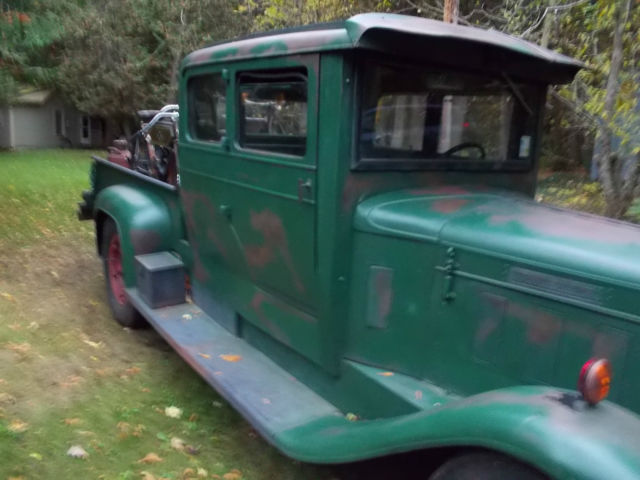 1933 Other Makes 1933 Diamond T and 1927 Auburn Sedan Base - photo 4