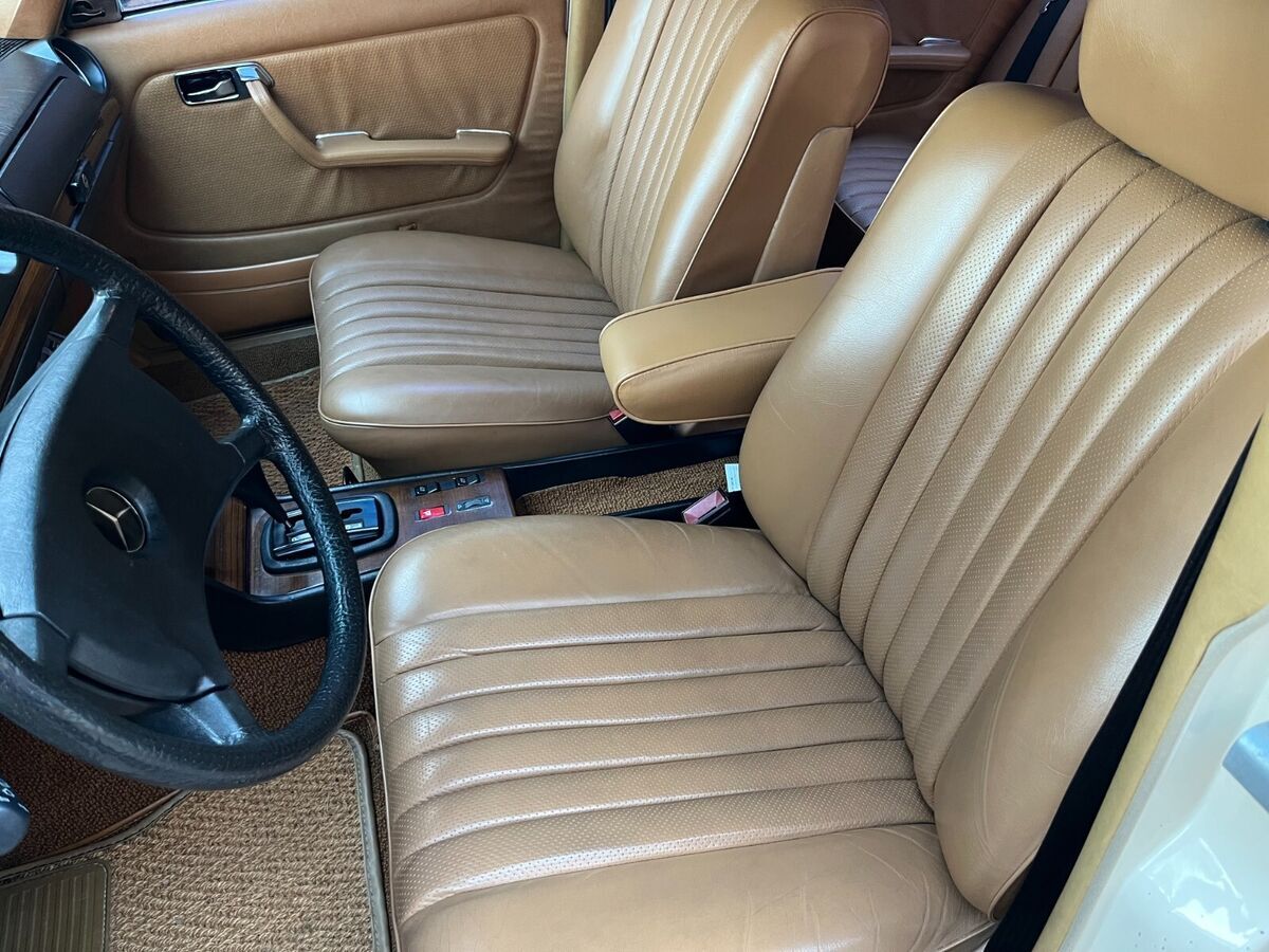 1982 Mercedes-Benz 300-Series 300D Turbo Diesel, ONE OWNER TX CAR, LOW MILES - photo 13