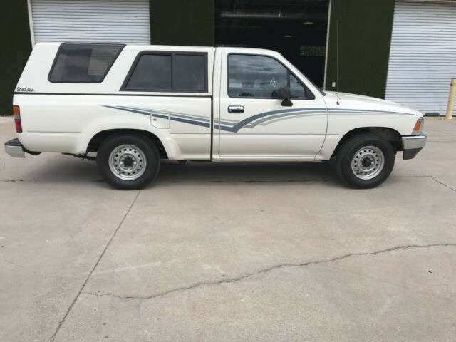 1989 Toyota long bed pickup with camper Blue - photo 11