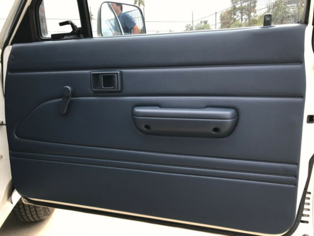 1989 Toyota long bed pickup with camper Blue - photo 9