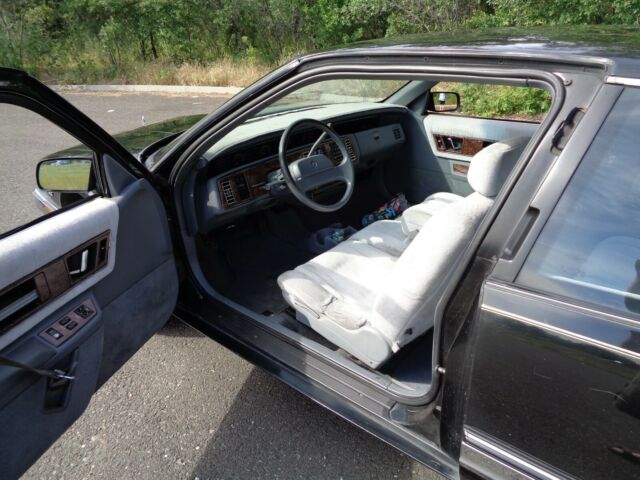 1991 Buick Regal Limited - photo 2