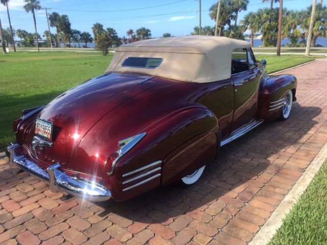 1941 Cadillac Series 62 Convertible - photo 13