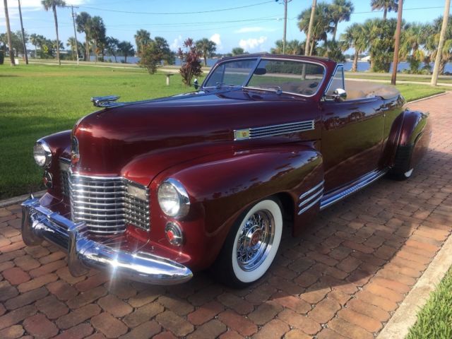 1941 Cadillac Series 62 Convertible - photo 3