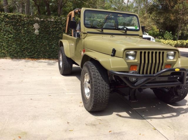 1993 Jeep Wrangler rare Restored 1993 Jeep Wrangler Sahara CAN. Interior - photo 4