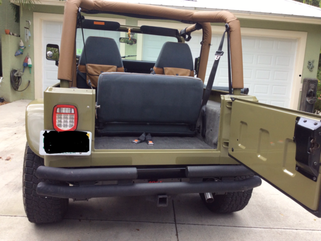 1993 Jeep Wrangler rare Restored 1993 Jeep Wrangler Sahara CAN. Interior - photo 8