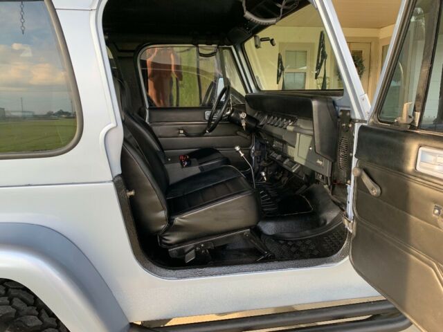 1990 Jeep Wrangler - photo 11