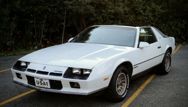 1984 Chevrolet Camaro Starship Berlinetta - photo 2