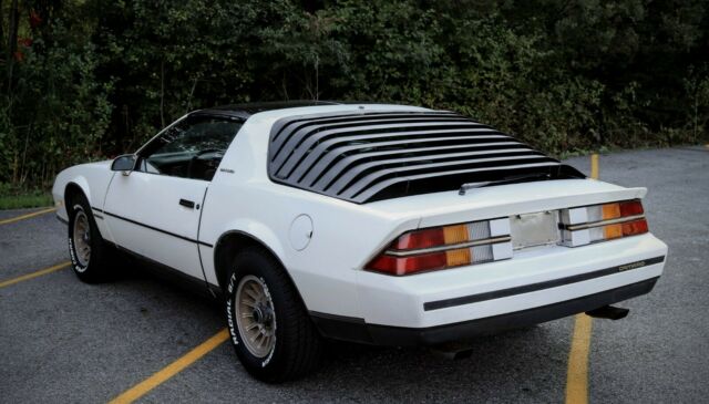 1984 Chevrolet Camaro Starship Berlinetta - photo 4