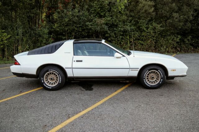 1984 Chevrolet Camaro Starship Berlinetta - photo 7