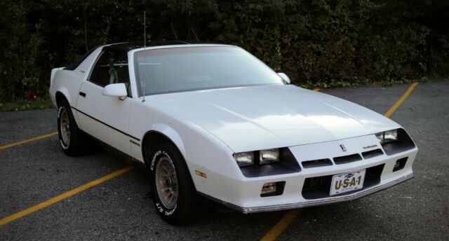 1984 Chevrolet Camaro Starship Berlinetta - photo 8