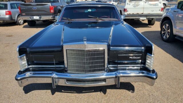1977 Lincoln Continental - photo 2