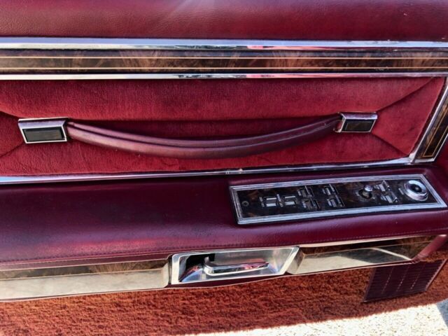 1977 Lincoln Continental - photo 8