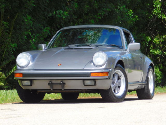 RARE TARGA COMMEMORATIVE EDITION 1 OF 80 DIAMOND BLUE METALLIC 1988 Porsche 911 Targa