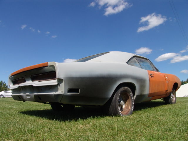 1970 Dodge Charger Many Photos! Factory Tach - photo 5