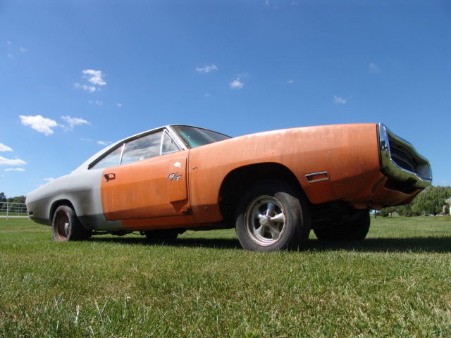 1970 Dodge Charger Many Photos! Factory Tach - photo 9