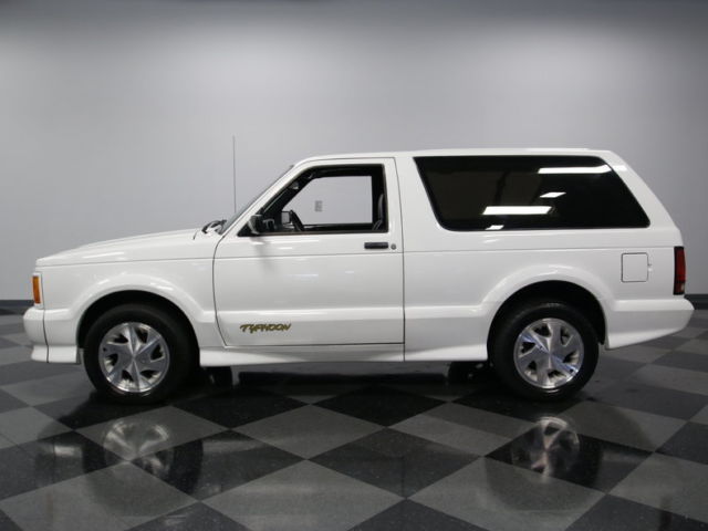 1993 GMC Typhoon - photo 3