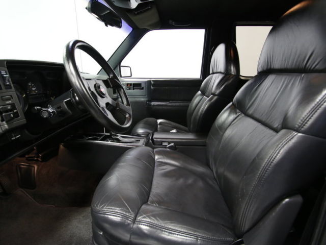 1993 GMC Typhoon - photo 5