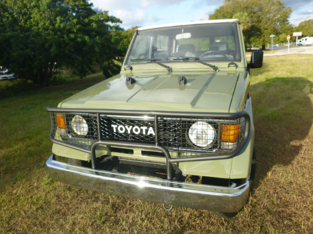 Rare TURBO DIESEL. 1986 Toyota Landcruiser LJ70. Tools. Factory Chrome Package 1986 Toyota Land Cruiser Convertible