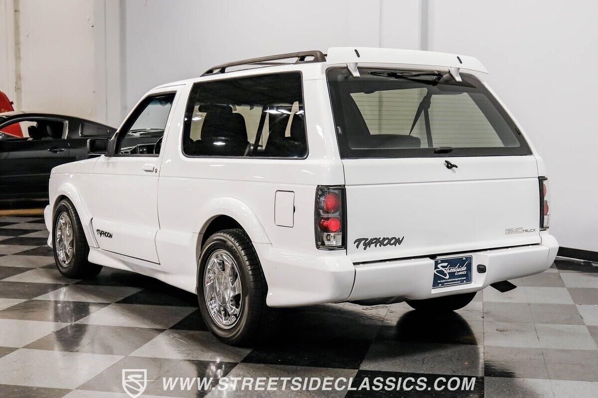 1993 GMC Typhoon - photo 10