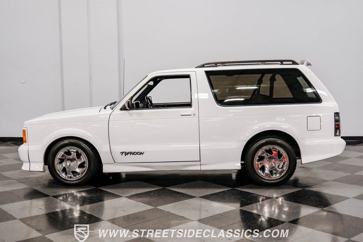 1993 GMC Typhoon - photo 3