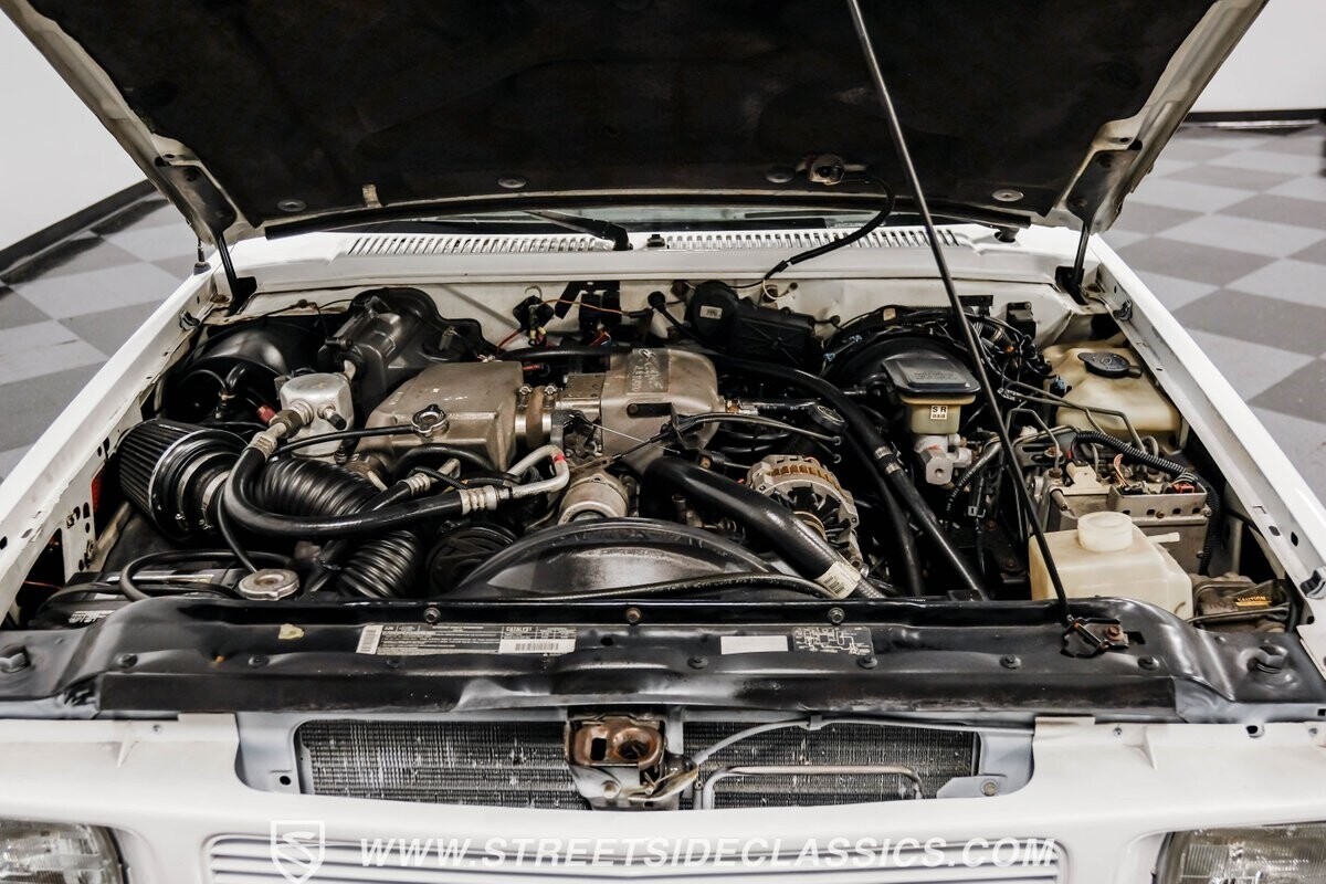 1993 GMC Typhoon - photo 4