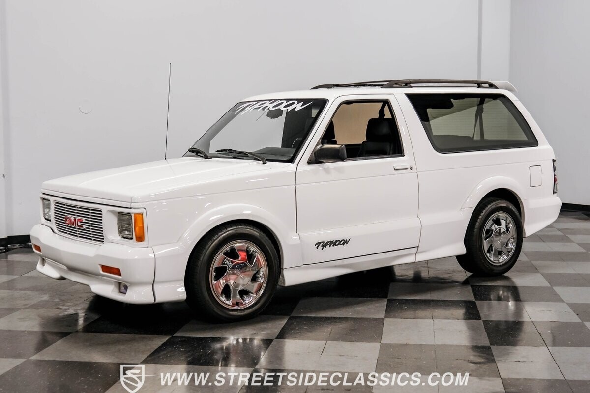 1993 GMC Typhoon - photo 6