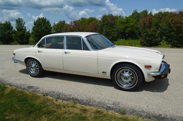1976 Jaguar XJ12 - L (Long Wheel Base); Series II - photo 11