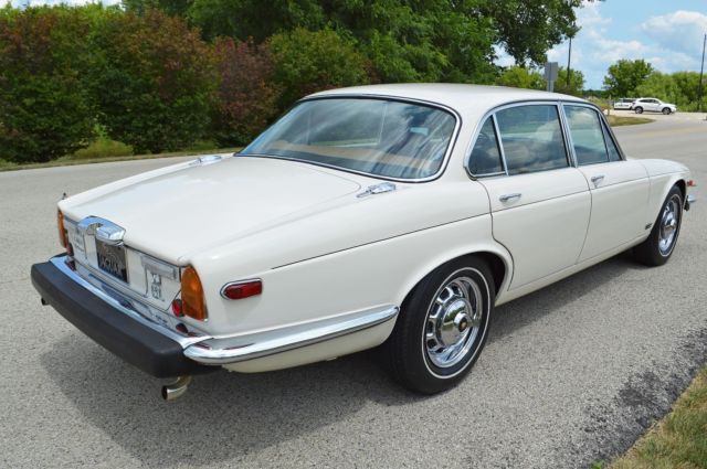 1976 Jaguar XJ12 - L (Long Wheel Base); Series II - photo 9