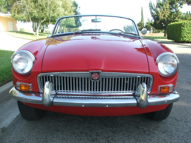 1963 MG MGB Roadster - photo 7