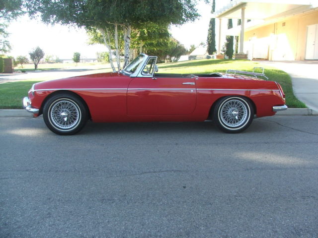 1963 MG MGB Roadster - photo 8