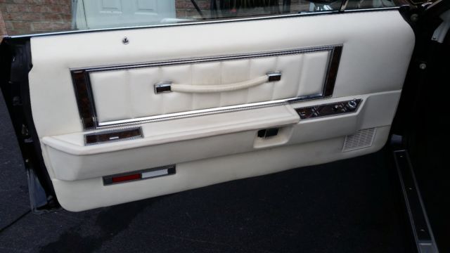 1977 Lincoln Continental - photo 12