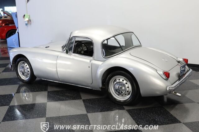 1957 MG MGA Coupe - photo 7