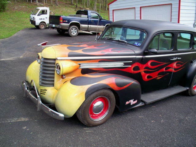 1937 Oldsmobile Custom Cruiser - photo 4