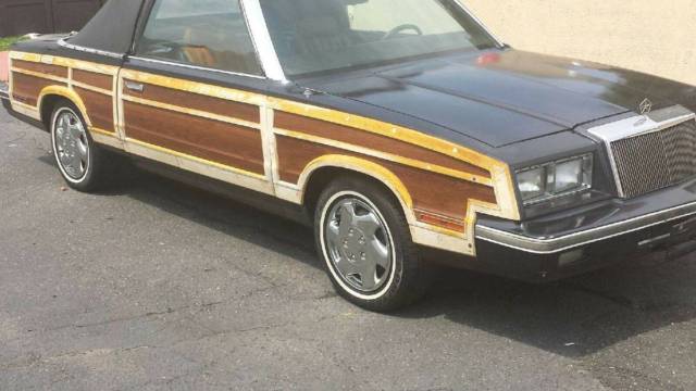 1983 Chrysler LeBaron - photo 2