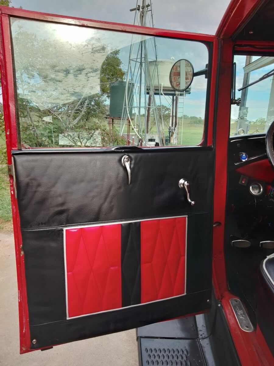 1930 Ford Model A - photo 8