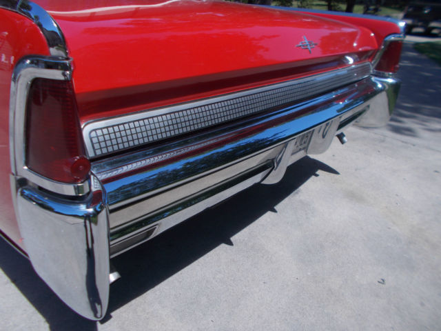 1964 Lincoln Continental 1964 RED/WHITE CONTINENTAL CONVERTIBLE - photo 3