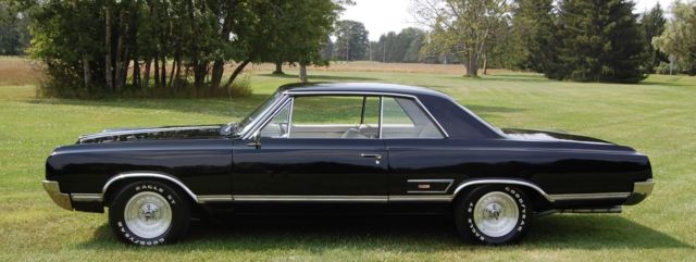 Real 1965 Oldsmobile 442, 400 C.I., Hurst 4 Speed, Show Winner, Stunning Paint 1965 Oldsmobile 442 Hardtop Coupe