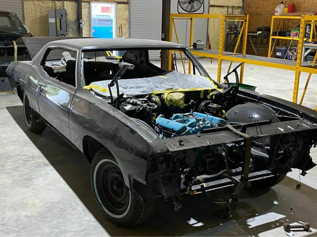 1970 Pontiac Bonneville black - photo 4