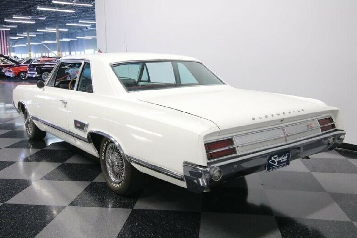 1965 Oldsmobile Cutlass 442 - photo 10