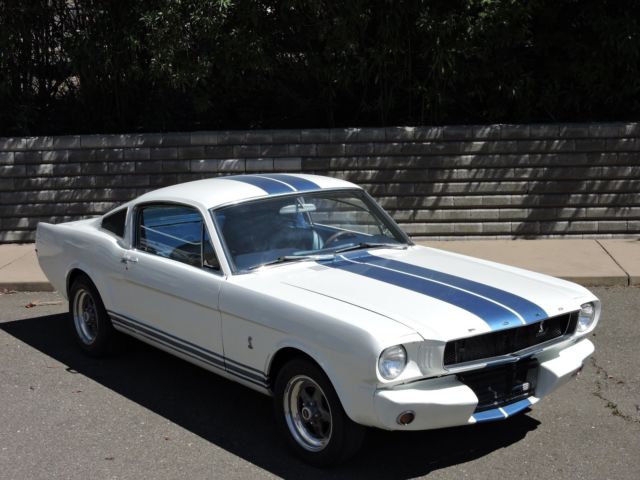 1965 Ford Mustang - photo 2