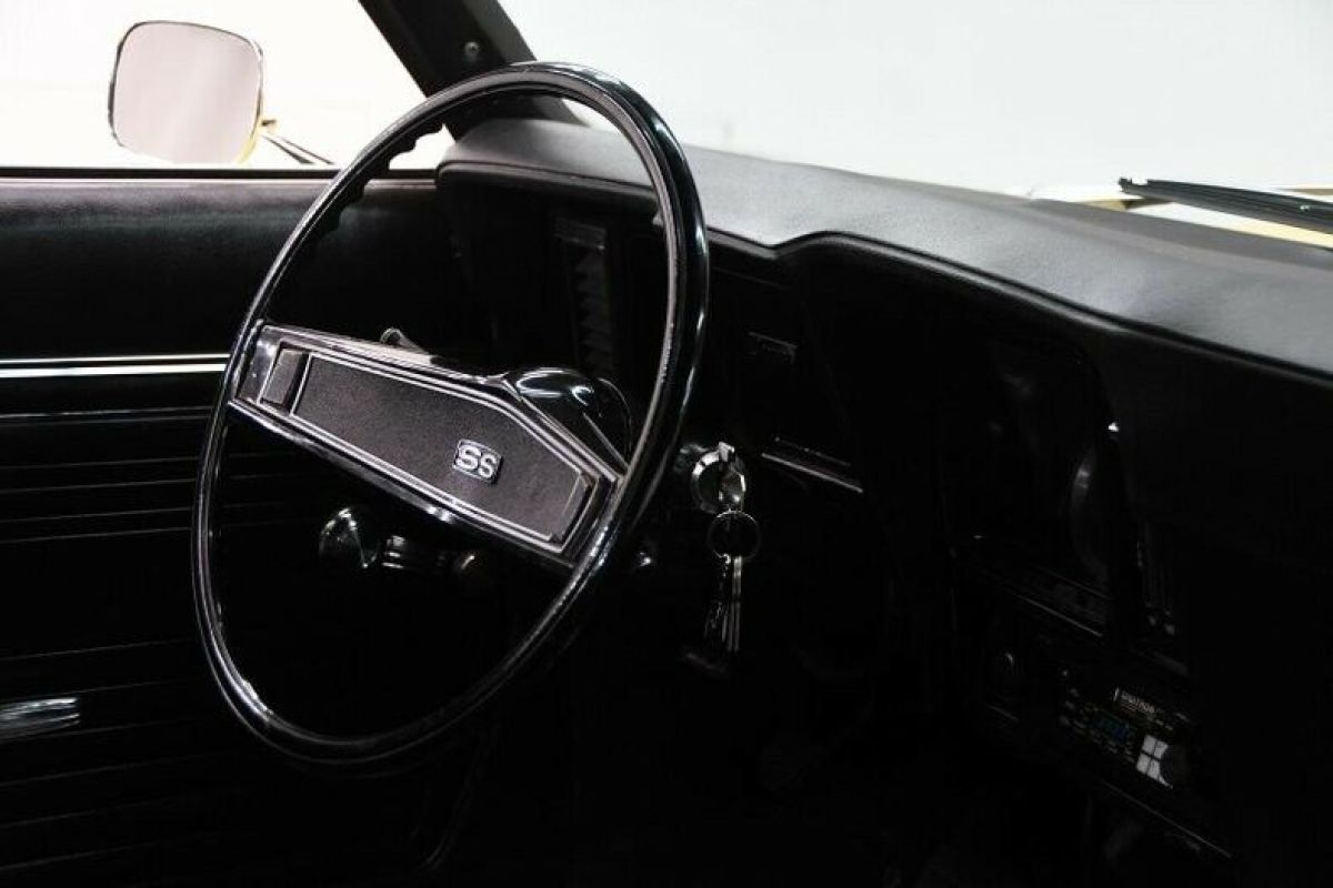 1969 Chevrolet Camaro - photo 10
