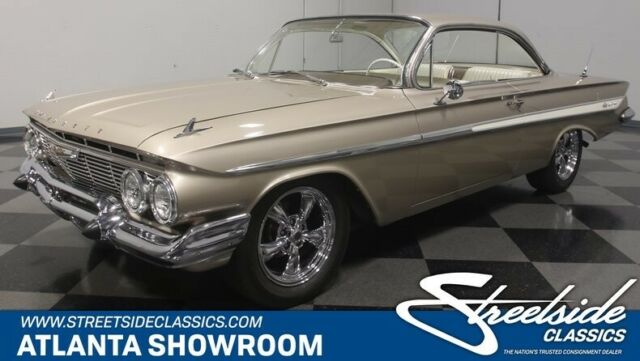 REAL-DEAL BUBBLETOP, STRONG 348 V8, DEMON 4 BBL, 5-SPEED, FRNT DISC, PWR STEER 1961 Chevrolet Impala