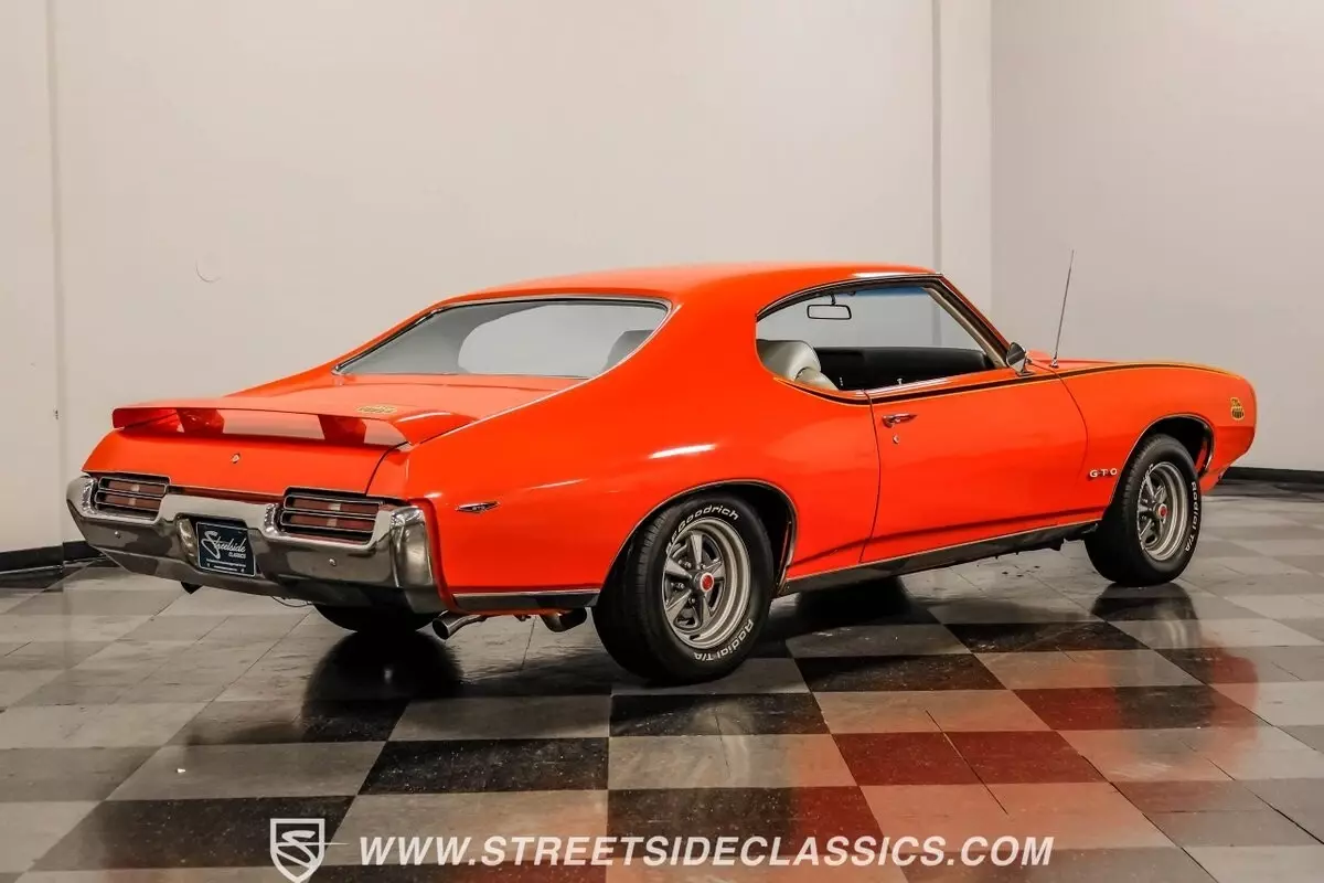 1969 Pontiac GTO Judge - photo 12