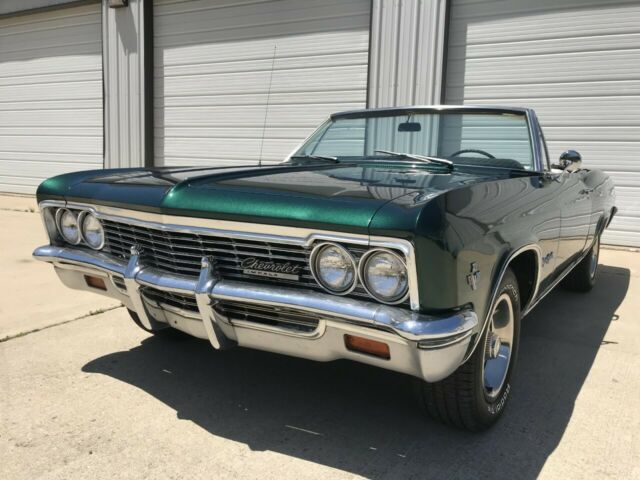 REAL DEAL SUPER SPORT CONVERTIBLE. V8, AUTO, BUCKET SEATS, RALLY WHEELS 1966 Chevrolet Impala SS CONVERTIBLE