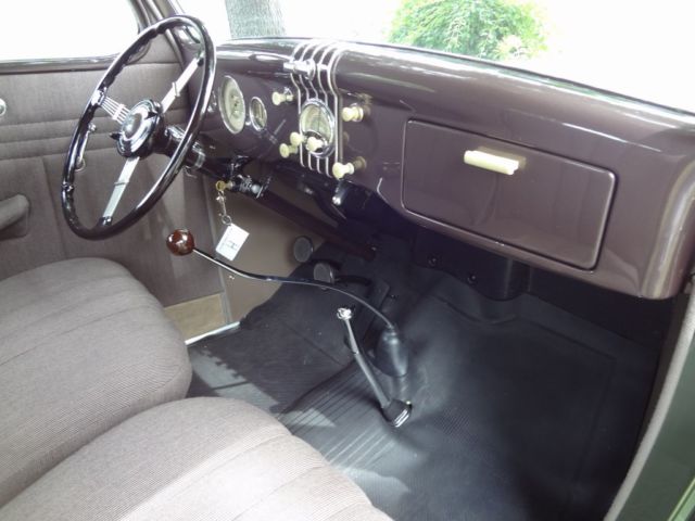 1935 Ford Tudor Touring Sedan Model 48 - photo 13