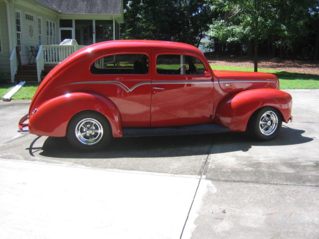 1940 Ford Two Door Sedan Standard - photo 2