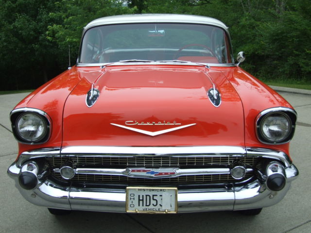 1957 Chevrolet Bel Air/150/210 2 Door Hardtop - photo 2